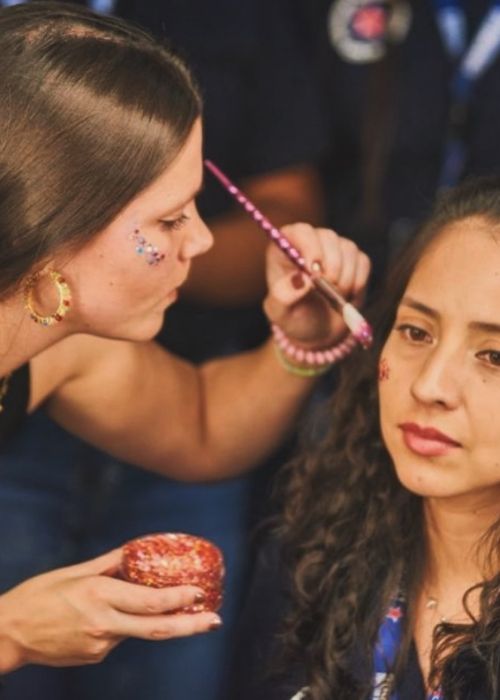Evento corporativo maquillaje glitter
