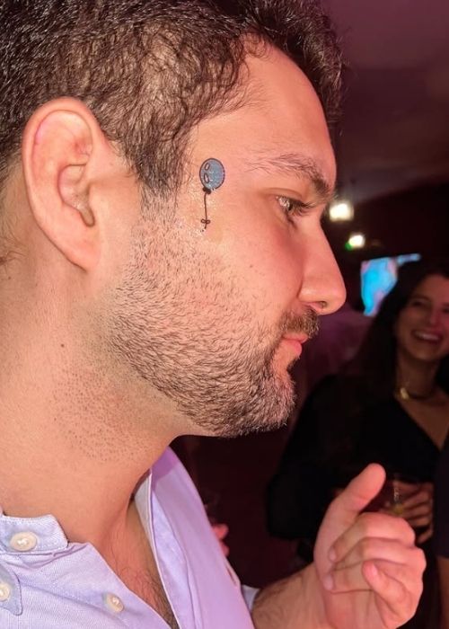 Tatuaje de glitter bar